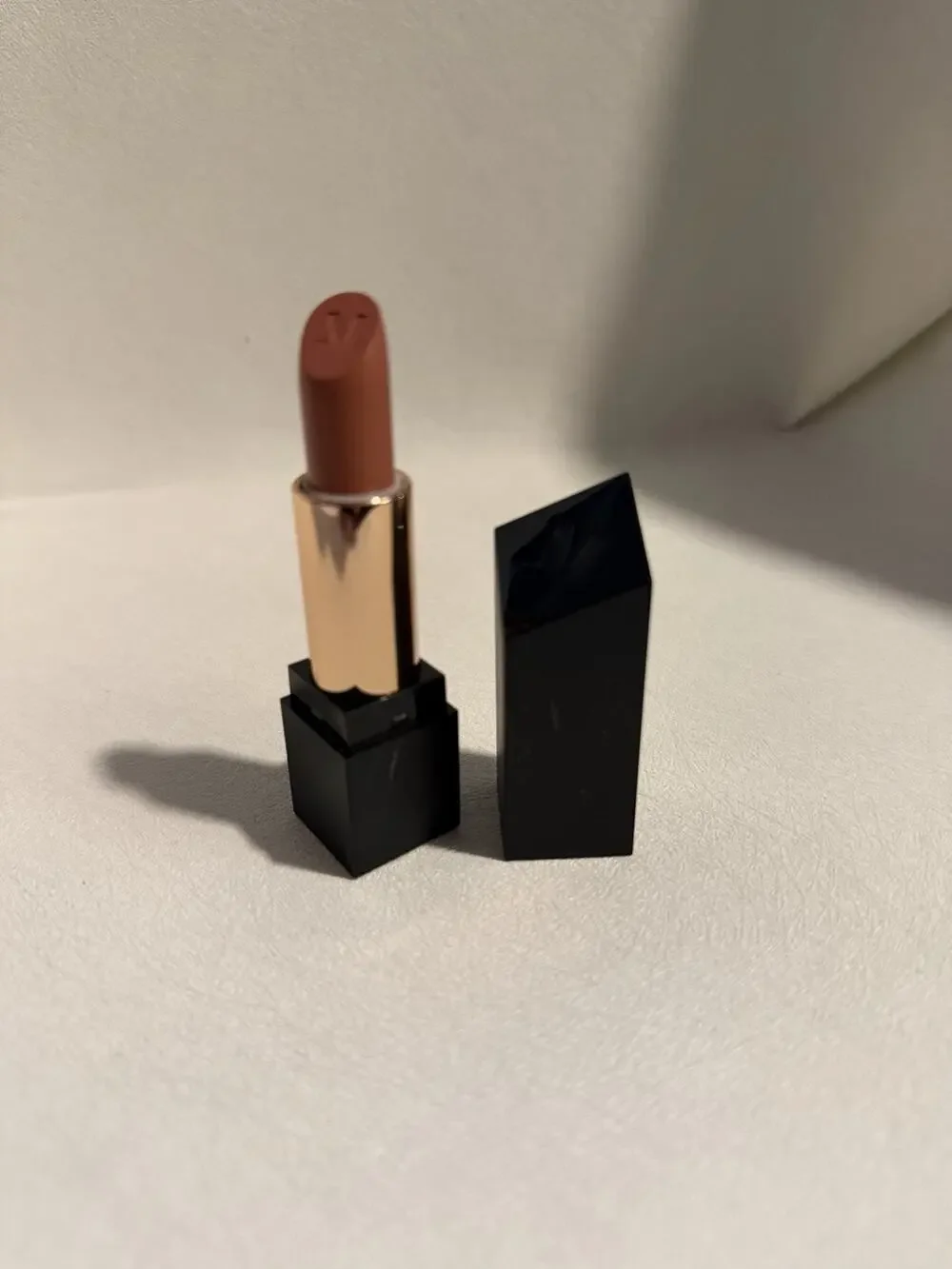 Morphe Mega Matte Lipstick In Shade “Single AF” DISCONTINUED New Unboxed